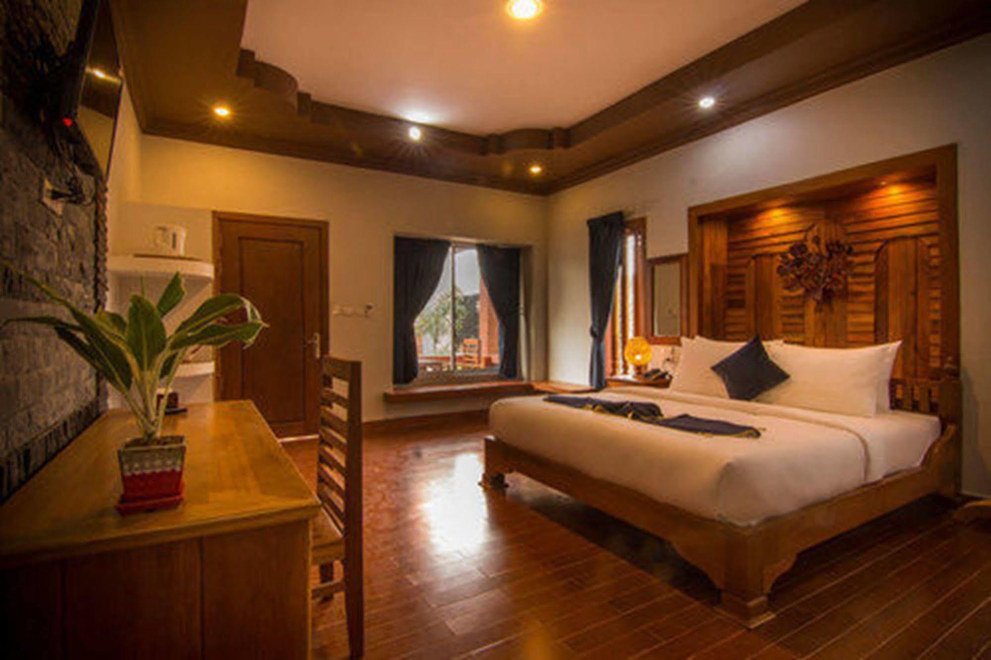 Ravorn Villa Boutique Баттамбанг Экстерьер фото